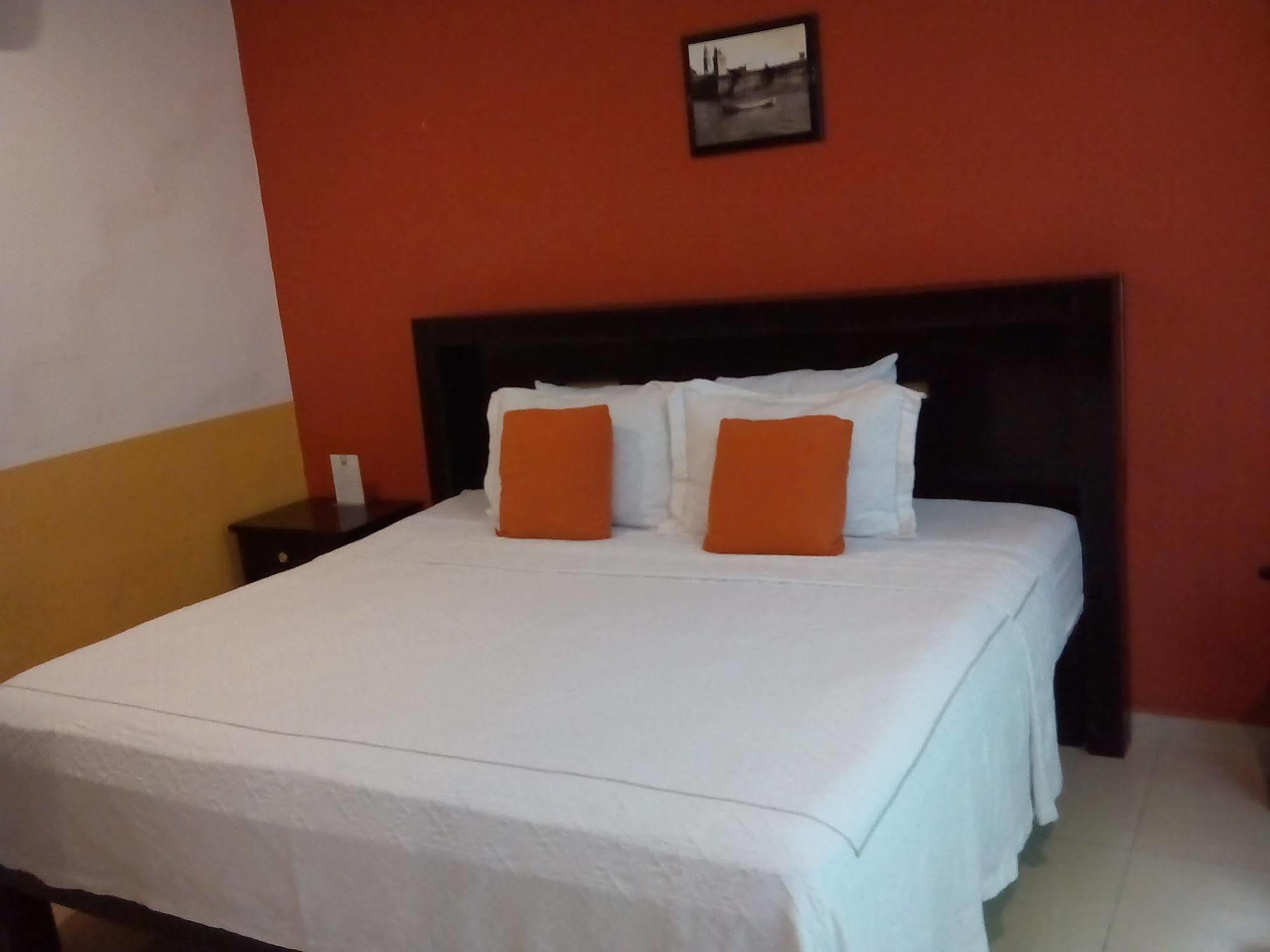 Hotel Catedral Campeche Exteriör bild